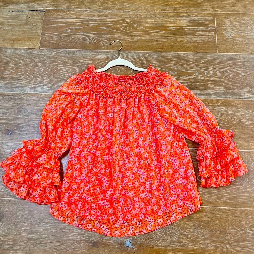 CeCe Brand, great condition and perfect for summer fun!